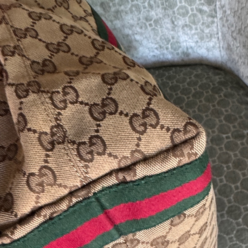 Gucci Sherry GG Monogram Tote with Red and Green Straps - Picture 14 of 16